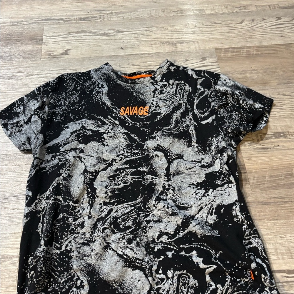 Dynamic Black and Gray Short Sleeve Tee